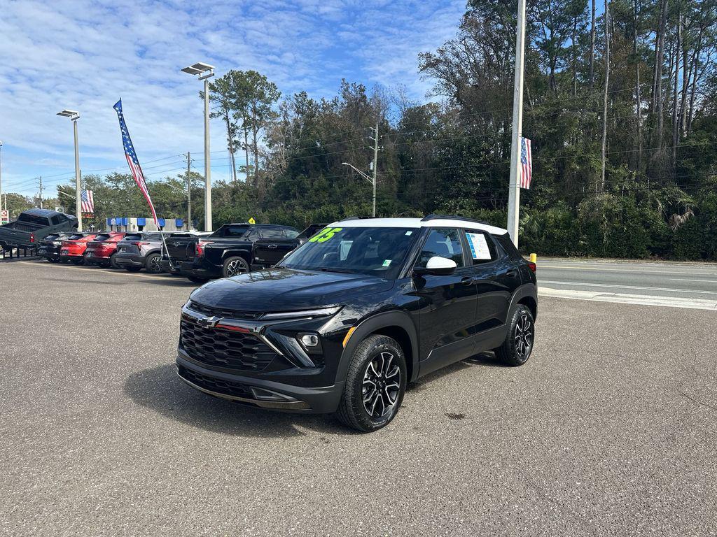 used 2025 Chevrolet TrailBlazer car, priced at $27,573