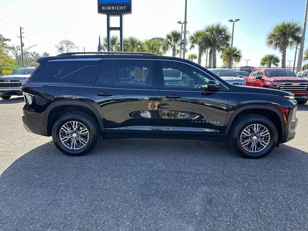 used 2025 Chevrolet Traverse car, priced at $37,667