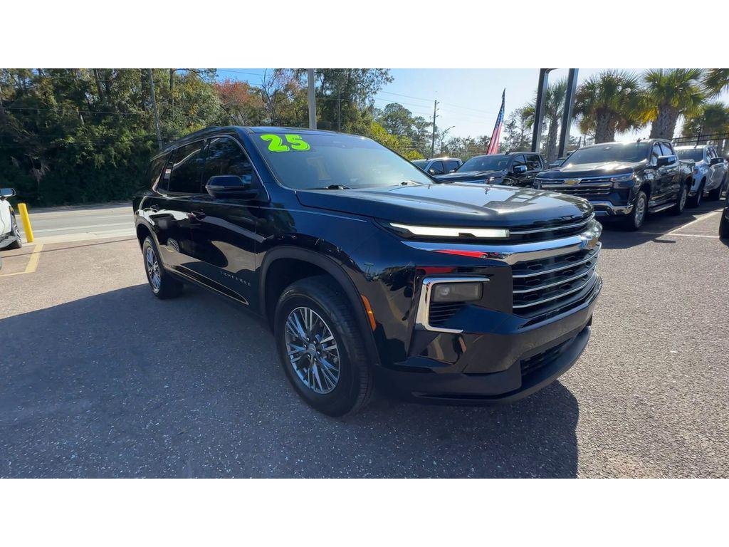 used 2025 Chevrolet Traverse car, priced at $37,667