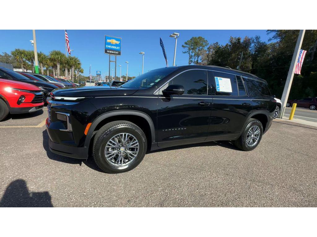used 2025 Chevrolet Traverse car, priced at $37,667