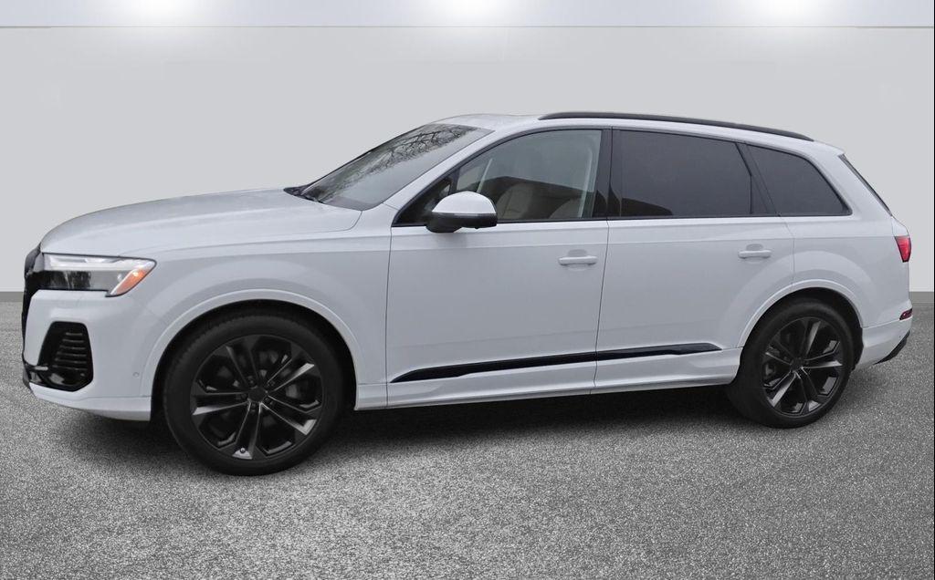 new 2026 Audi Q7 car, priced at $78,295