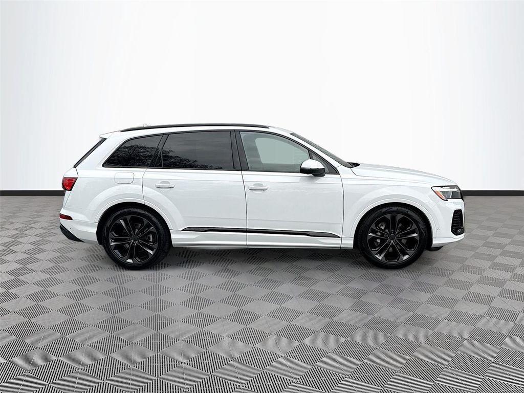 new 2026 Audi Q7 car, priced at $86,045