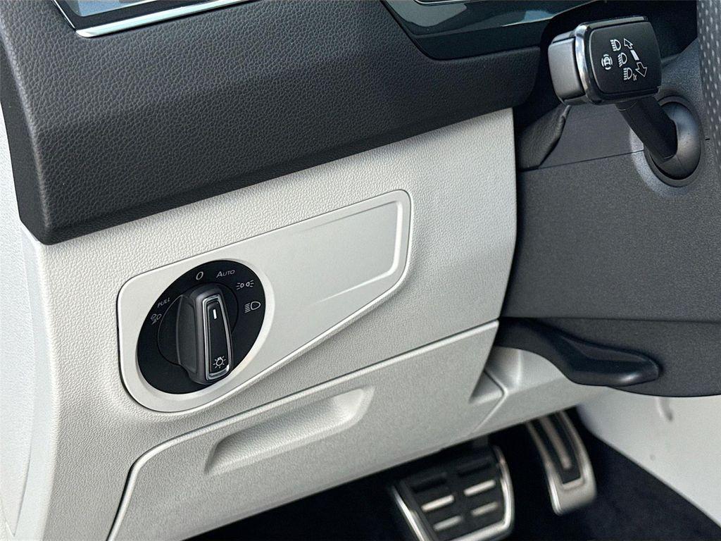 used 2022 Volkswagen Tiguan car, priced at $25,999