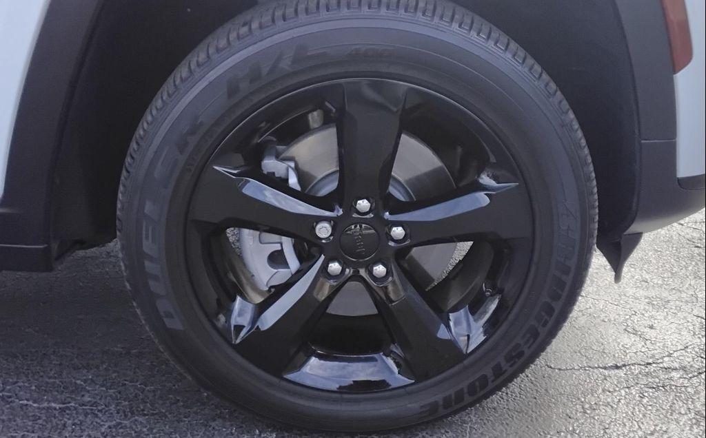 used 2025 Jeep Grand Cherokee L car, priced at $32,500