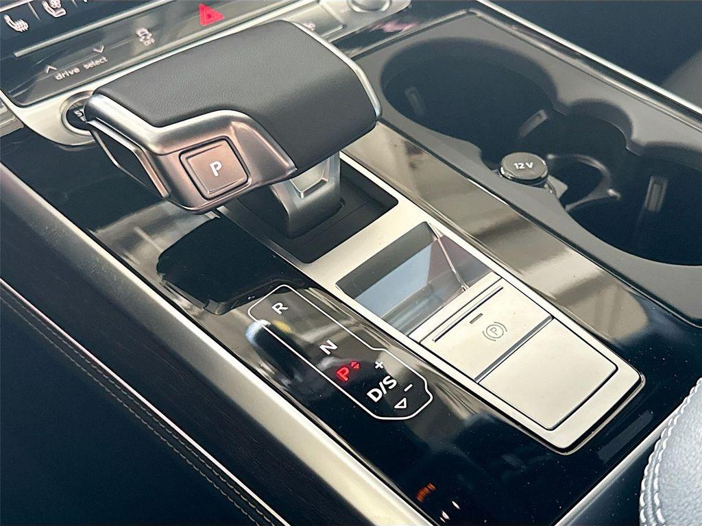 new 2026 Audi Q7 car, priced at $78,845