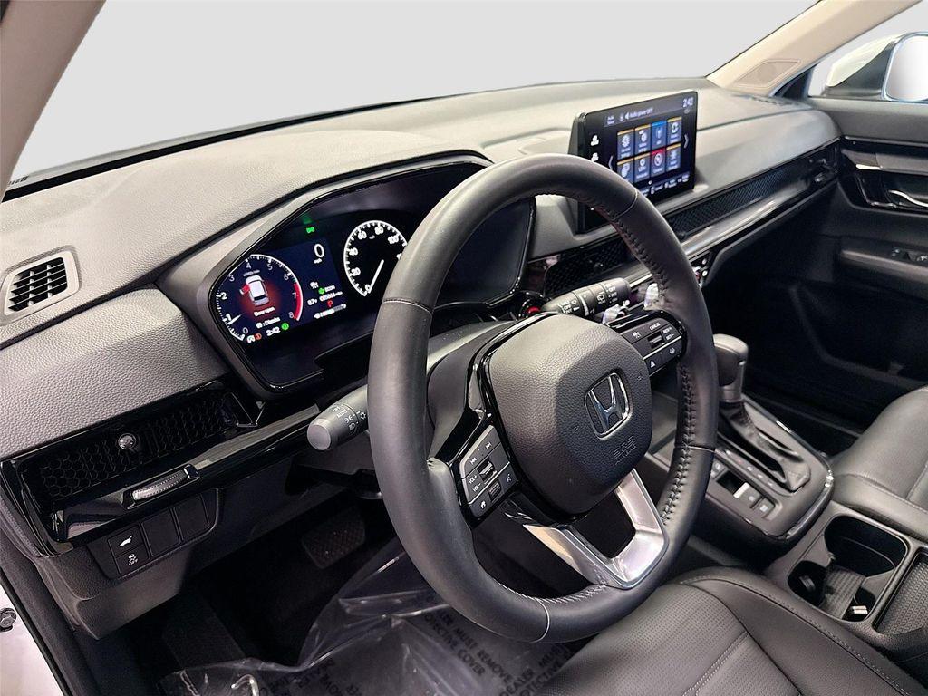 used 2025 Honda CR-V car, priced at $32,999