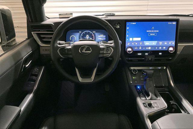 used 2025 Lexus GX 550 car, priced at $90,947