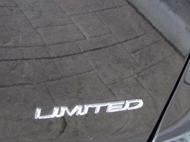 used 2018 Chrysler Pacifica car, priced at $38,000