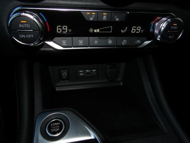 2025 Atlantic Gray Metallic/Super Black Nissan Sentra