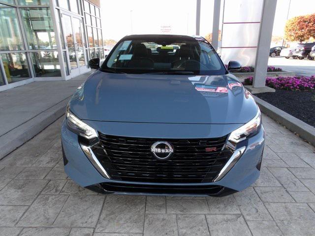 2025 Atlantic Gray Metallic/Super Black Nissan Sentra