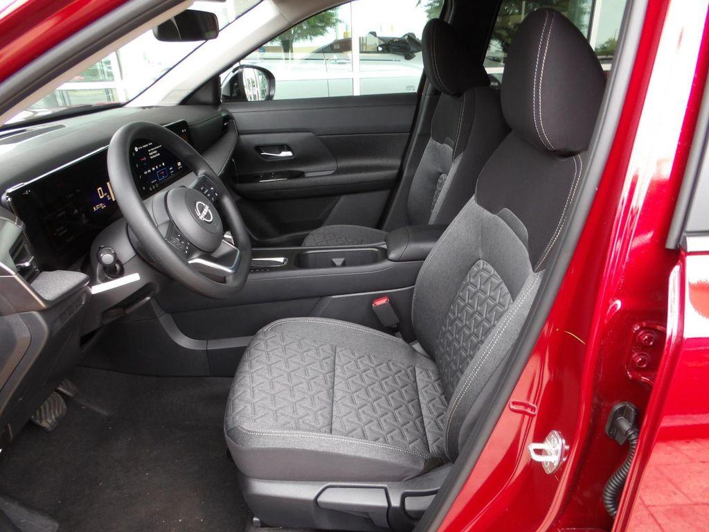 new 2026 Nissan Kicks car, priced at $27,651