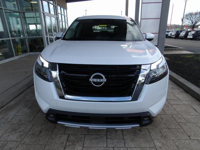 new 2025 Nissan Pathfinder car, priced at $38,602