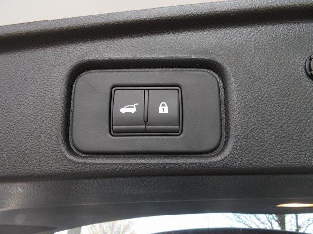 new 2025 Nissan Pathfinder car, priced at $38,602