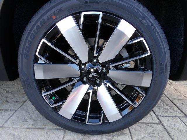 new 2025 Mitsubishi Outlander car, priced at $35,971