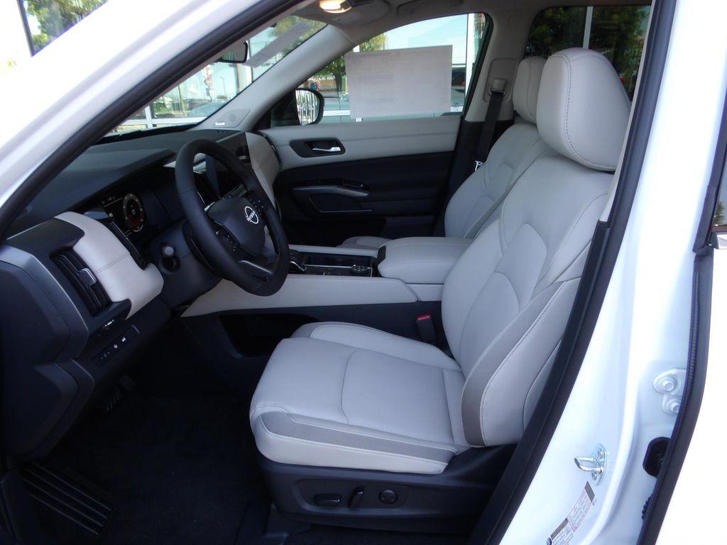 new 2026 Nissan Pathfinder car, priced at $44,657