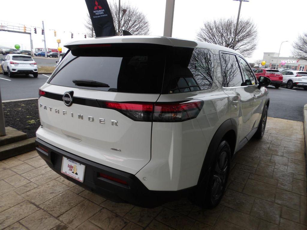 used 2024 Nissan Pathfinder car, priced at $31,000