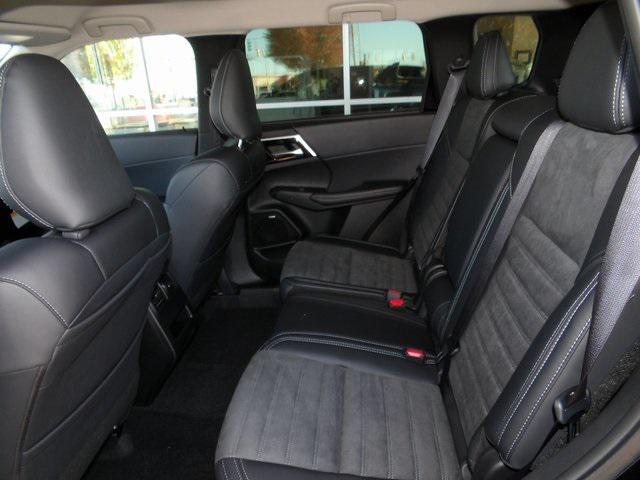 new 2025 Mitsubishi Outlander car, priced at $33,539