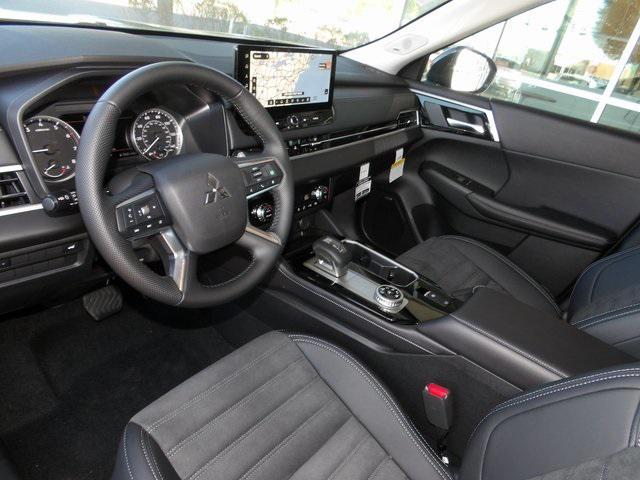 new 2025 Mitsubishi Outlander car, priced at $33,539