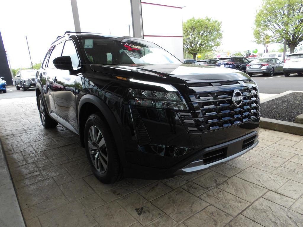 new 2026 Nissan Pathfinder car, priced at $41,062