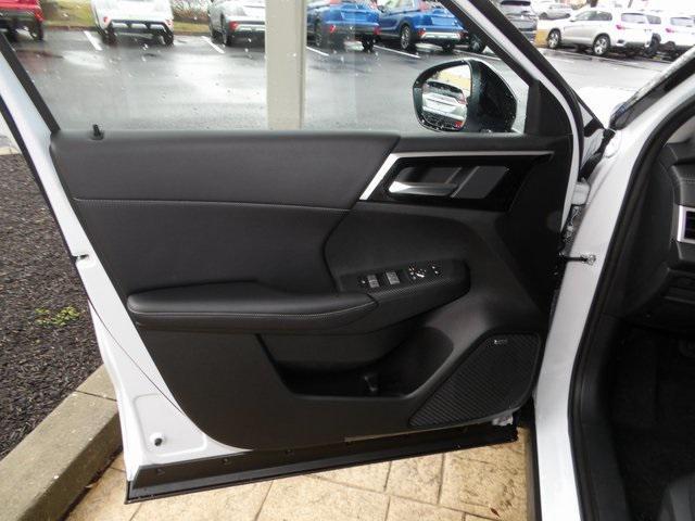 new 2026 Mitsubishi Outlander car, priced at $43,276