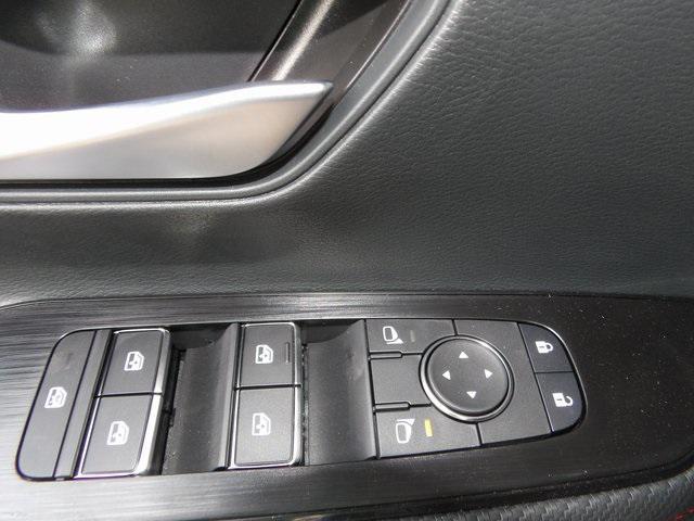 new 2025 Nissan Kicks car, priced at $29,290