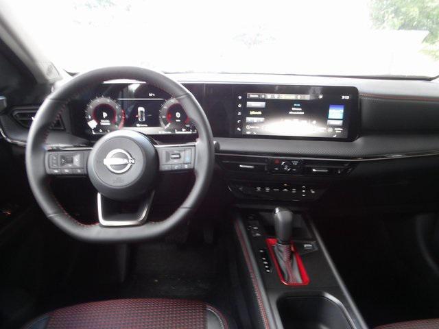 new 2025 Nissan Kicks car, priced at $29,290