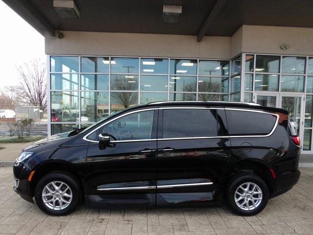 used 2018 Chrysler Pacifica car, priced at $34,500