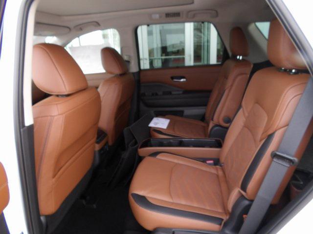 new 2025 Nissan Pathfinder car, priced at $46,867