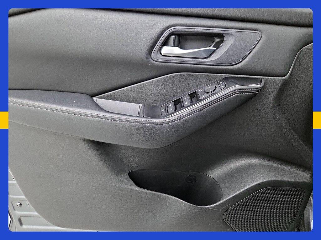 used 2024 Nissan Rogue car, priced at $22,998