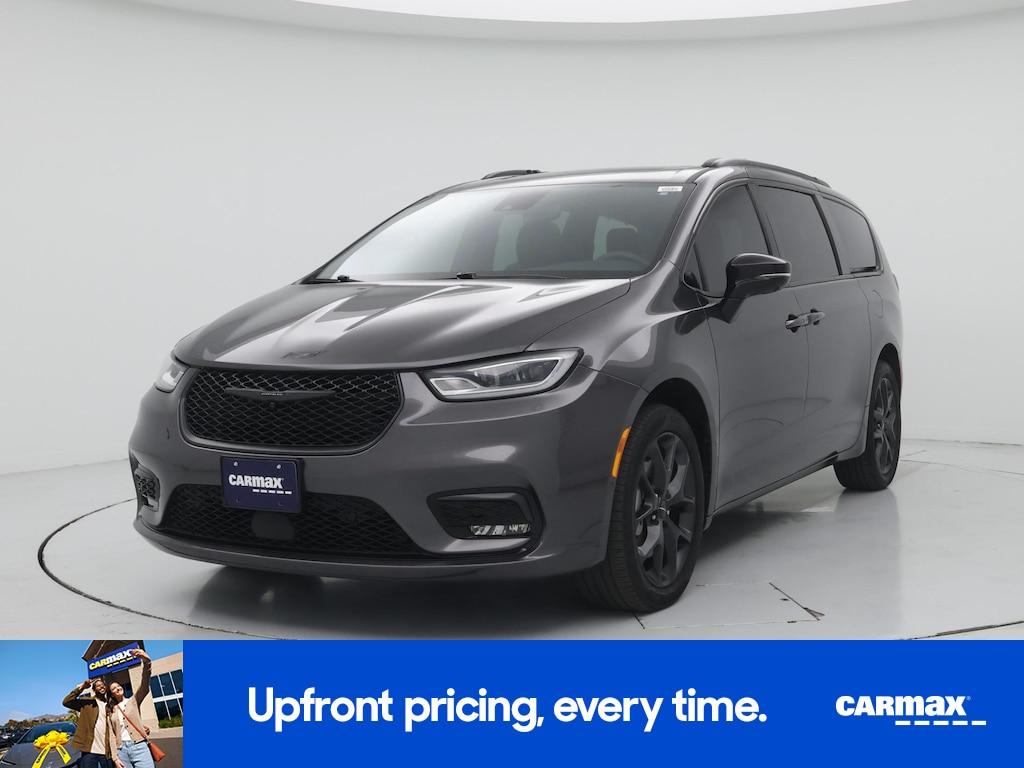 used 2023 Chrysler Pacifica car, priced at $40,998