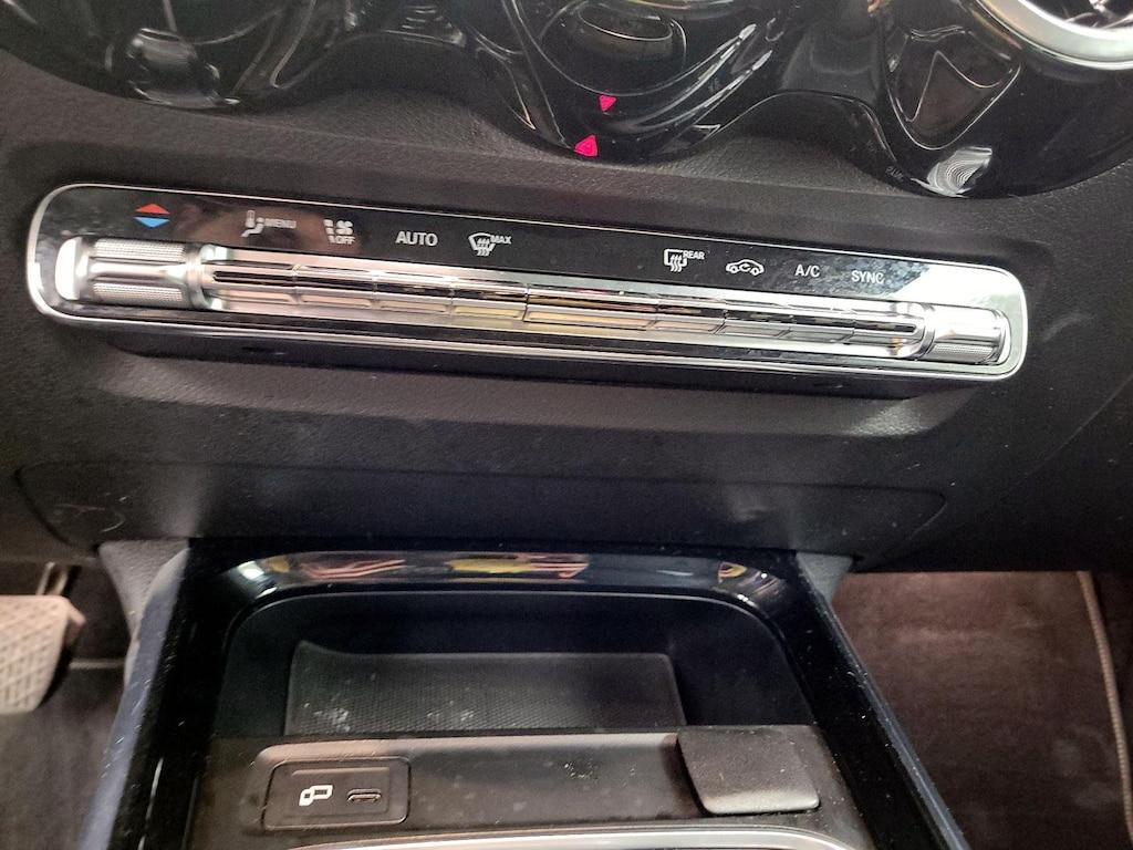 used 2020 Mercedes-Benz GLB 250 car, priced at $25,998