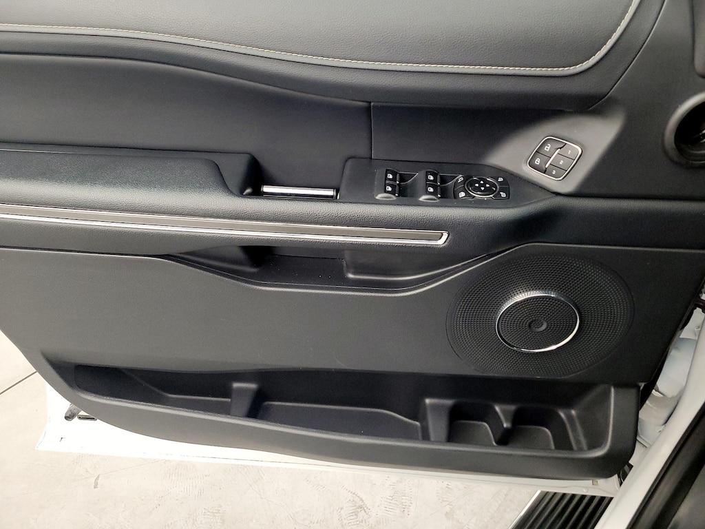 used 2023 Ford Expedition car, priced at $41,998