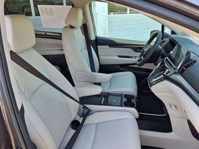 used 2025 Honda Odyssey car, priced at $38,000