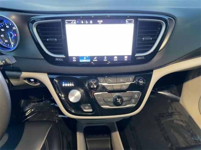 used 2023 Chrysler Pacifica car, priced at $24,377