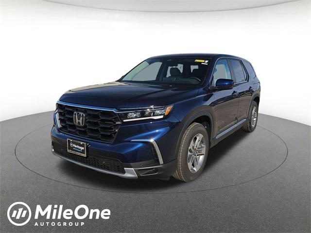 new 2025 Honda Pilot car, priced at $45,795