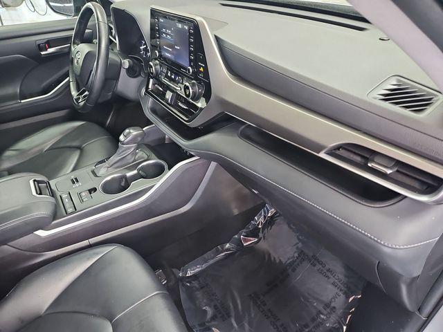 used 2021 Toyota Highlander car, priced at $23,000