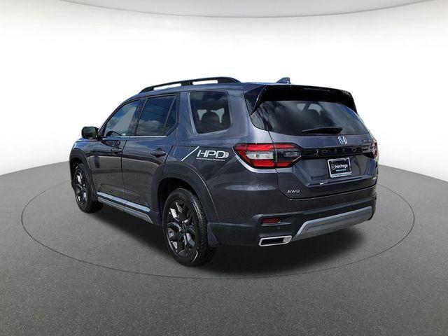 used 2023 Honda Pilot car, priced at $43,000