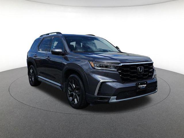 used 2023 Honda Pilot car, priced at $43,000