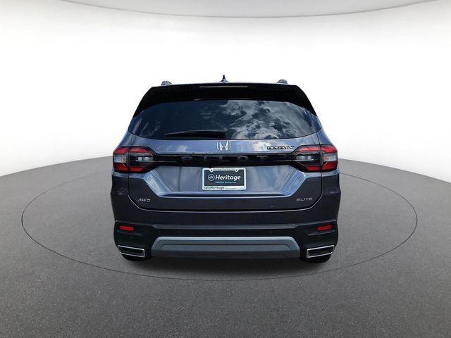 used 2023 Honda Pilot car, priced at $43,000