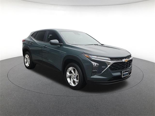 used 2025 Chevrolet Trax car, priced at $16,500