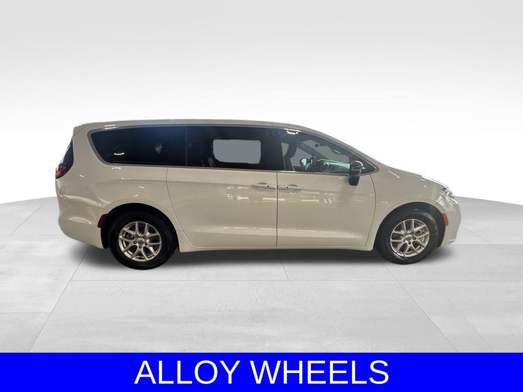 used 2024 Chrysler Pacifica car, priced at $28,846
