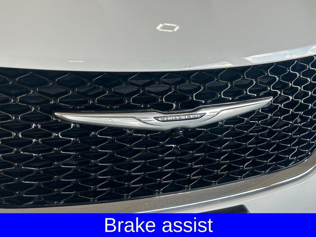 used 2024 Chrysler Pacifica car, priced at $28,846