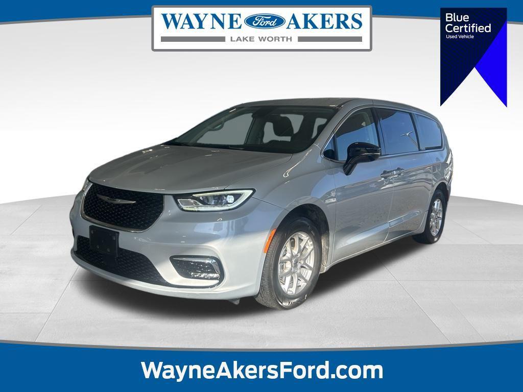 used 2024 Chrysler Pacifica car, priced at $27,746