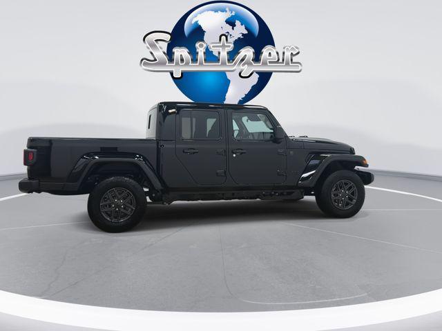 new 2026 Jeep Gladiator car, priced at $44,797