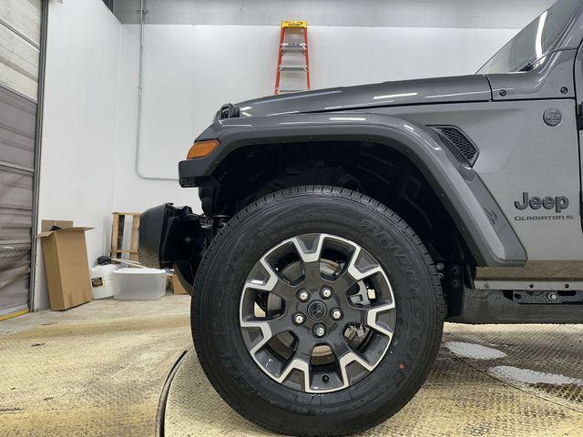 new 2026 Jeep Gladiator car, priced at $45,053