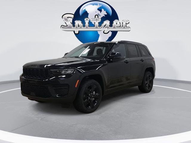new 2025 Jeep Grand Cherokee car, priced at $41,422