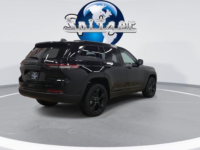 new 2025 Jeep Grand Cherokee car, priced at $41,422