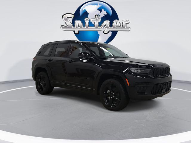 new 2025 Jeep Grand Cherokee car, priced at $41,422