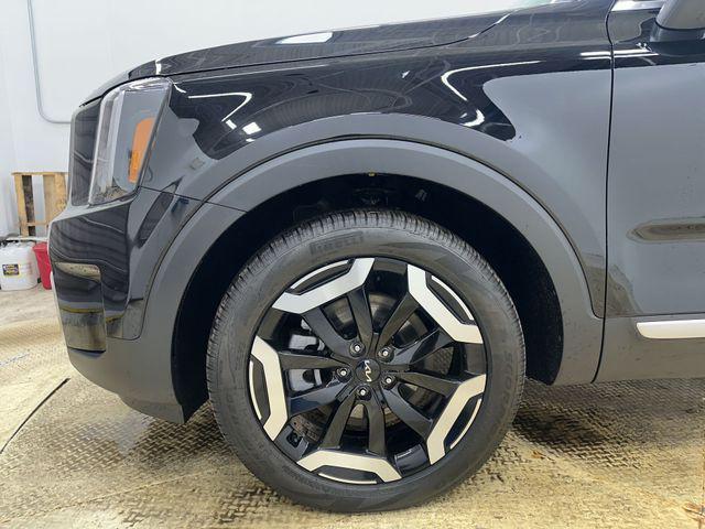 used 2025 Kia Telluride car, priced at $35,995
