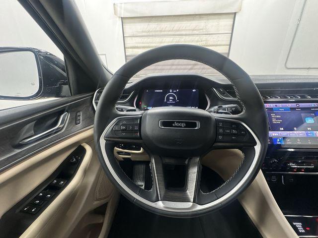 used 2025 Jeep Grand Cherokee car, priced at $42,990